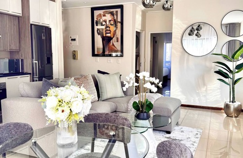 Greater Johannesburg Metropolitan Area Apartment | Apt 2 Bed in Stunning Golf Estate