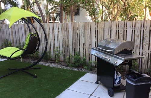 East Fort Lauderdale Apartment | Apt.#2 Bermuda Blue Beach Club (1/1)