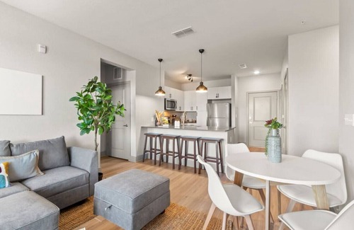 East Ybor Apartment | Apt 411 · Luxury Condo w/Pool access In Ybor City Tampa