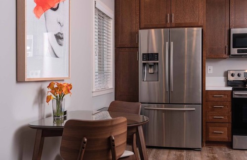 Carpinteria Apartment | Apt 7: Cozy Contemporary Family Beach Apartment