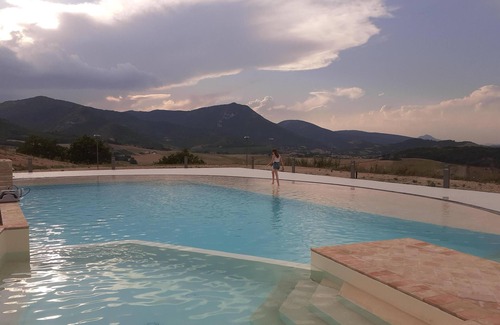 Matelica House | Apt above SPA