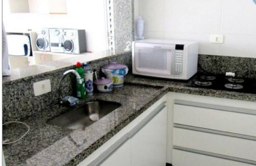 Enseada Apartment | Apt. comfortable, well located 100mts from Enseada-Guarujá Beach
