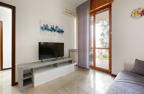 Precotto Apartment | APT con terrazzo a Milano- Greco Pirelli!