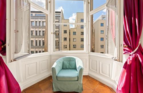 Kreuzberg Apartment | aptC Downtown Landmark near Checkpoint Charlie