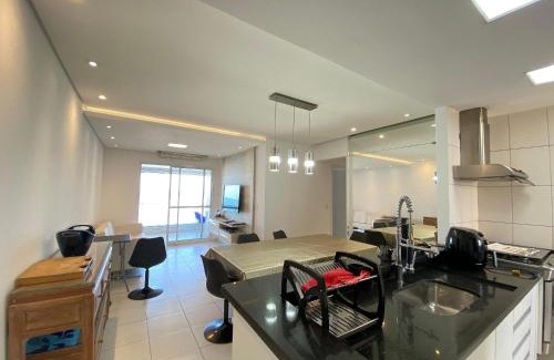 Mirim House | Apto Alto Padrão Frente Mar no melhor condomínio