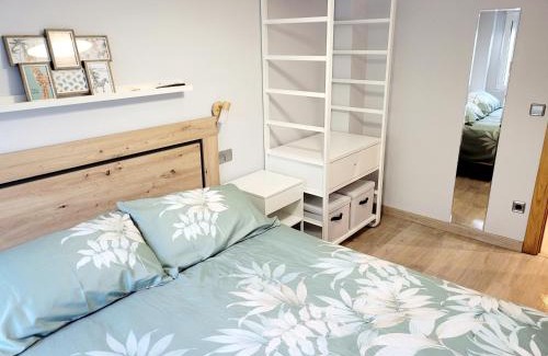 Cimadevilla Apartment | Apto Cimavilla. Wifi gratuito. VUT-827-AS