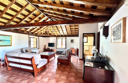 El Rincon Cottage | Apto en casa rural, cocina, piscina, BBQ compartid