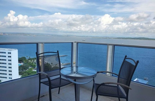 El Laguito Apartment | Apto VISTA AL MAR piso 16 PLAYA CERCA