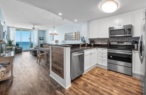 Panama City Beach Condo | π΄ Aqua 408 β Gulf-Front Luxury Steps from Pier Park! βοΈ