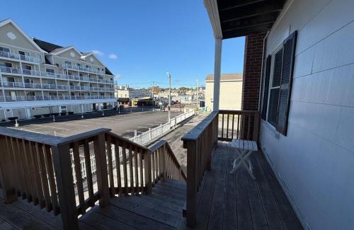 Old Orchard Beach Apartment | Aqua Amour Studio