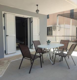 Kariotai Apartment | Aqua Apartment