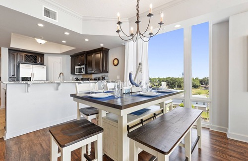 Gulfport Condo | "Aqua Blue" Condo offering Snow Bird Monthly Specials make an inquiry today