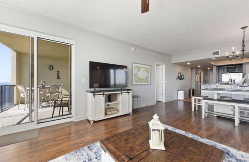 Gulfport Condo | "Aqua Blue" Condo offering Snow Bird Monthly Specials make an inquiry today