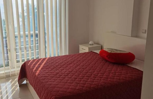 Elshani Apartment | Aqua Blue Peshtani