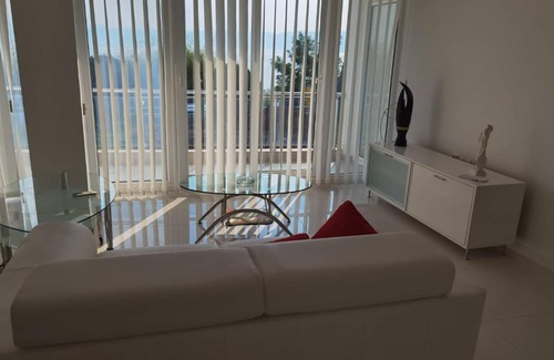 Elshani Apartment | Aqua Blue Peshtani