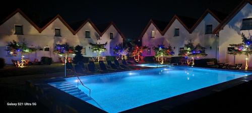Darlowko House | Aqua Fun Domki z Basenem