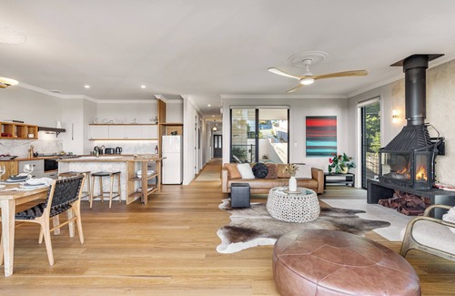 Wombarra House | 'Aqua Inala' - steps from Wombarra Beach and Rockpool
