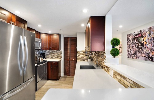 Downtown Miami Condo | Aqua Marina! Water Views and Miami City Skyline Views - Renovated 2 Bedroom