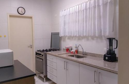 Jardim Vitoria Apartment | Ar Condicionado - Wi-Fi - Netflix - Garagem - Com Suite