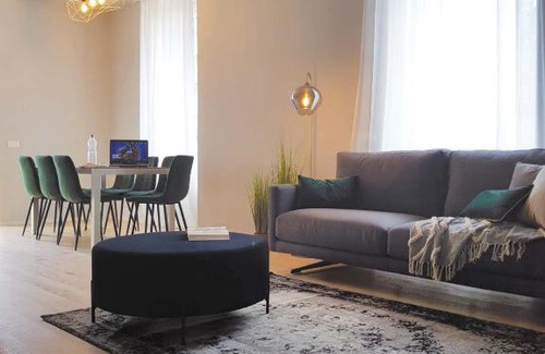 Stazione Apartment | AR Prestige Penthouse - Noho