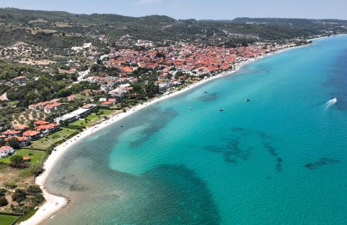 Polichrono Apartment | Araliki Suites