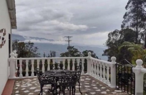 Tena Ski Chalet | Aranjuez Casa Campestre