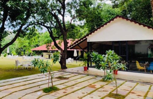 Udaipur City Centre Hotel | Aranya Vilas - A Nature Resort