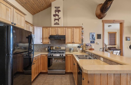Kremmling House | Arapaho Lodge, Arapaho Lodge - A secluded getaway