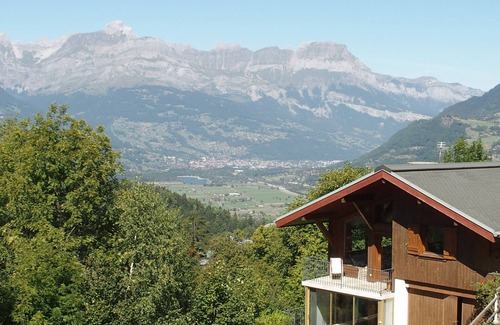 Saint-Gervais-les-Bains Apartment | Aravis - Ground floor apartment in chalet