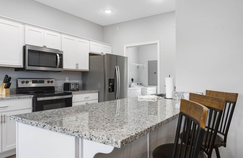 Branson West Condo | Arcade, Hot Tub, Deck Area, Free Tickets, Bright Upgraded Decor-Ledgestone Golf OnSite!