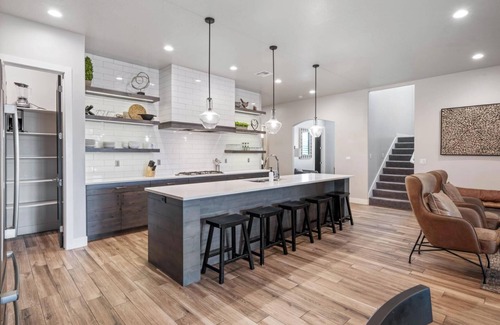 Santa Clara House | Arcadia 22 | Poolside Location * 2 Living Rooms * Sleeps 18 * Fireplace