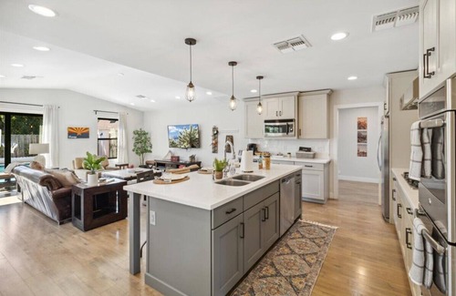 Camelback East House | Arcadia Luxury Home- 5 mins to Old Town Scottsdale