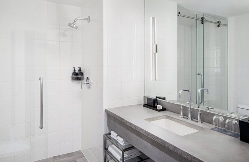 Old Town Alexandria Hotel | Archer Hotel Old Town Alexandria