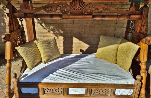 Alameda House | ARCHITECTURAL GEM 6bdrm island 2700+ sqft spa, theater, grill, yard, office