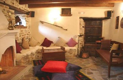 Agios Lavrentios House | Archontiko Zarifi 1716