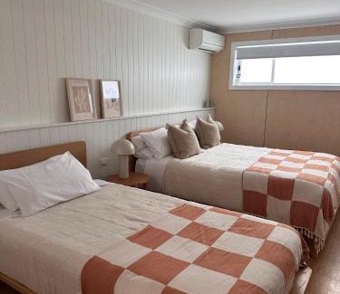 Burrill Lake Hotel | Archy's on the Lake