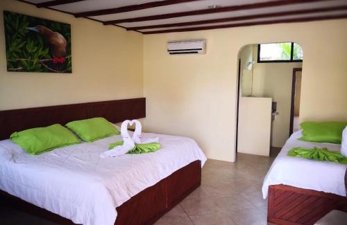 Puerto Baquerizo Moreno Hotel | Arena Blanca Eco Hotel