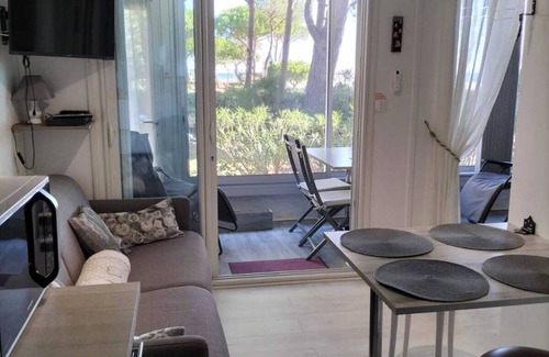 Argeles Plage Apartment | ARGELES direct beach Apt 2p CLIM