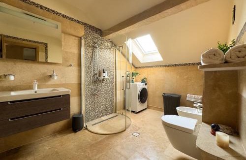Old Town Apartment | ARIA Ultracentral Studio