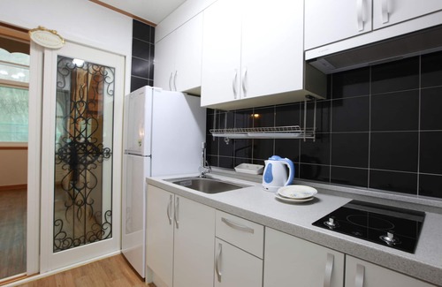 Heungjeonggyegok House | Ario Pension