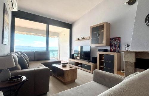 Ofrinion Apartment | Aris Apartment with Sea View