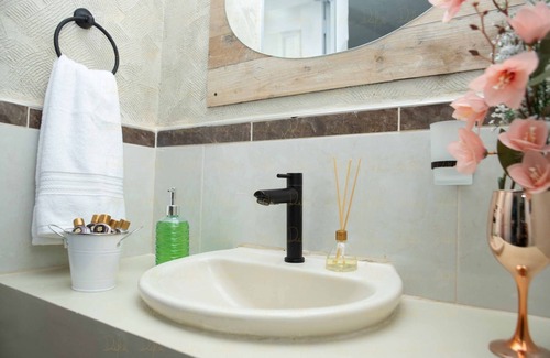 Cali Hotel | ArisSha Boutique Hotel