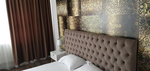Tirgu Jiu Hotel | ARISTOCRAT CENTRAL