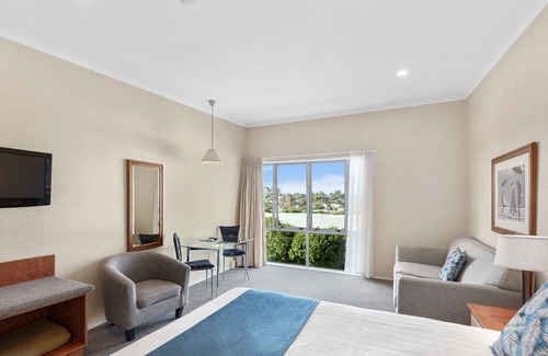 Wairau Valley Hotel | Aristotles North Shore