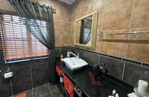 Potchefstroom House | ARK Guesthouse