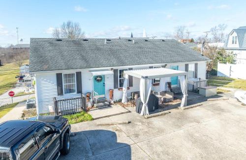 Williamstown House | Arkstone Retreat Suites - 3 in 1