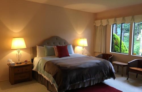 Smith River Bed & Breakfast | Arky's B&B