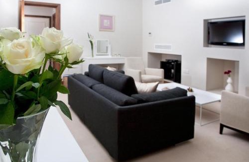 St James Apartment | Arlington House Apartments