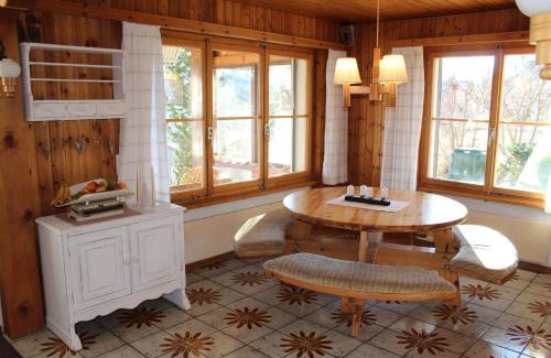 Brigels House | Arnika Montana