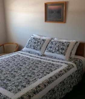 Arnold's Cove Hotel | Arnold's Cove Inn